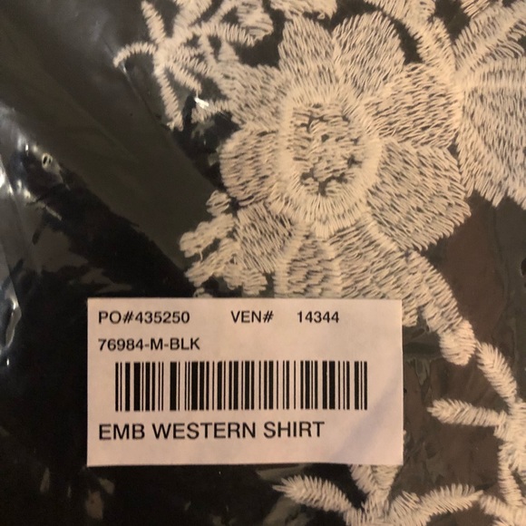 Sundance Western Shirt (NWT) black/white - Picture 3 of 6